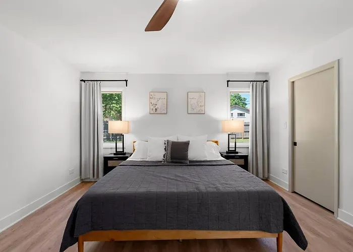 Сasa de vacaciones New By O'hare Airport With Indoor Pool, Sauna, And Arcade Bensenville