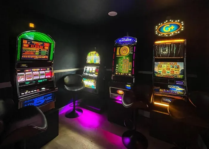 New By O'hare Airport With Indoor Pool, Sauna, And Arcade * Bensenville