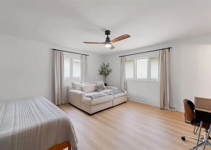 New By O'hare Airport With Indoor Pool, Sauna, And Arcade *