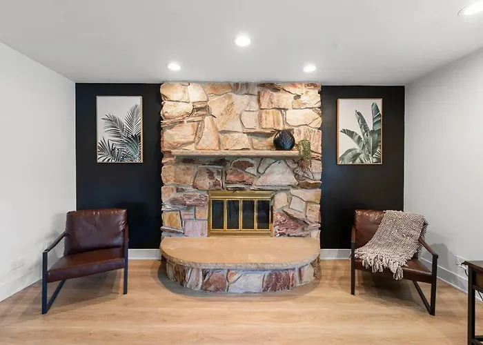 New By O'hare Airport With Indoor Pool, Sauna, And Arcade Bensenville