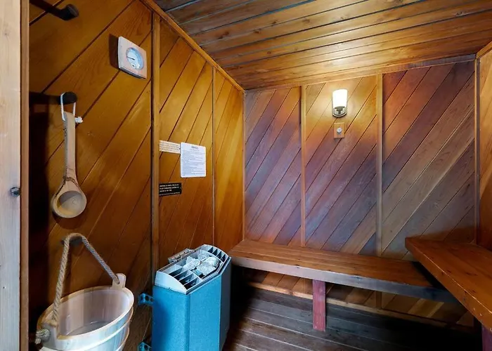 Сasa de vacaciones New By O'hare Airport With Indoor Pool, Sauna, And Arcade Bensenville