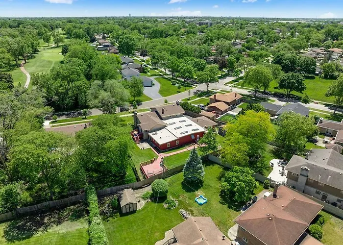 Сasa de vacaciones New By O'hare Airport With Indoor Pool, Sauna, And Arcade Bensenville