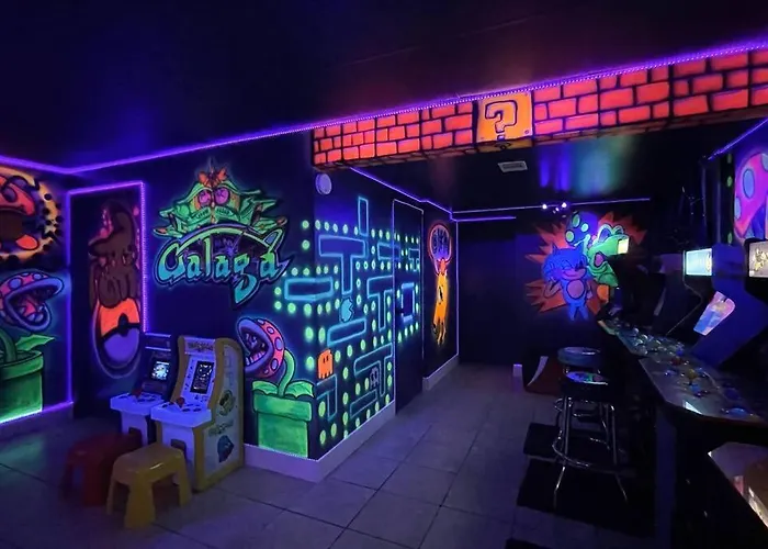 Сasa de vacaciones New By O'hare Airport With Indoor Pool, Sauna, And Arcade *