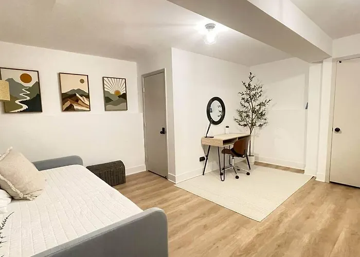 Сasa de vacaciones New By O'hare Airport With Indoor Pool, Sauna, And Arcade