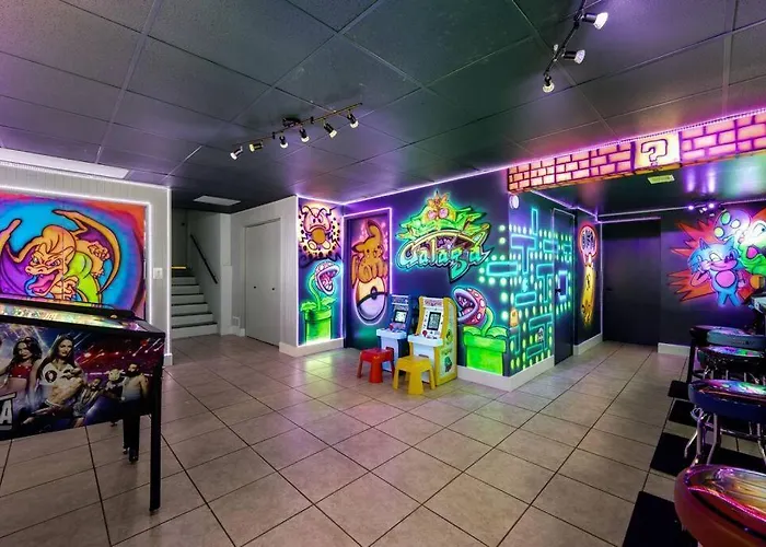 New By O'hare Airport With Indoor Pool, Sauna, And Arcade Bensenville